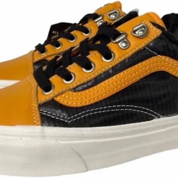 #51❤️ Brand new Vans all leather weather MTE sneakers - Picture 3 of 12